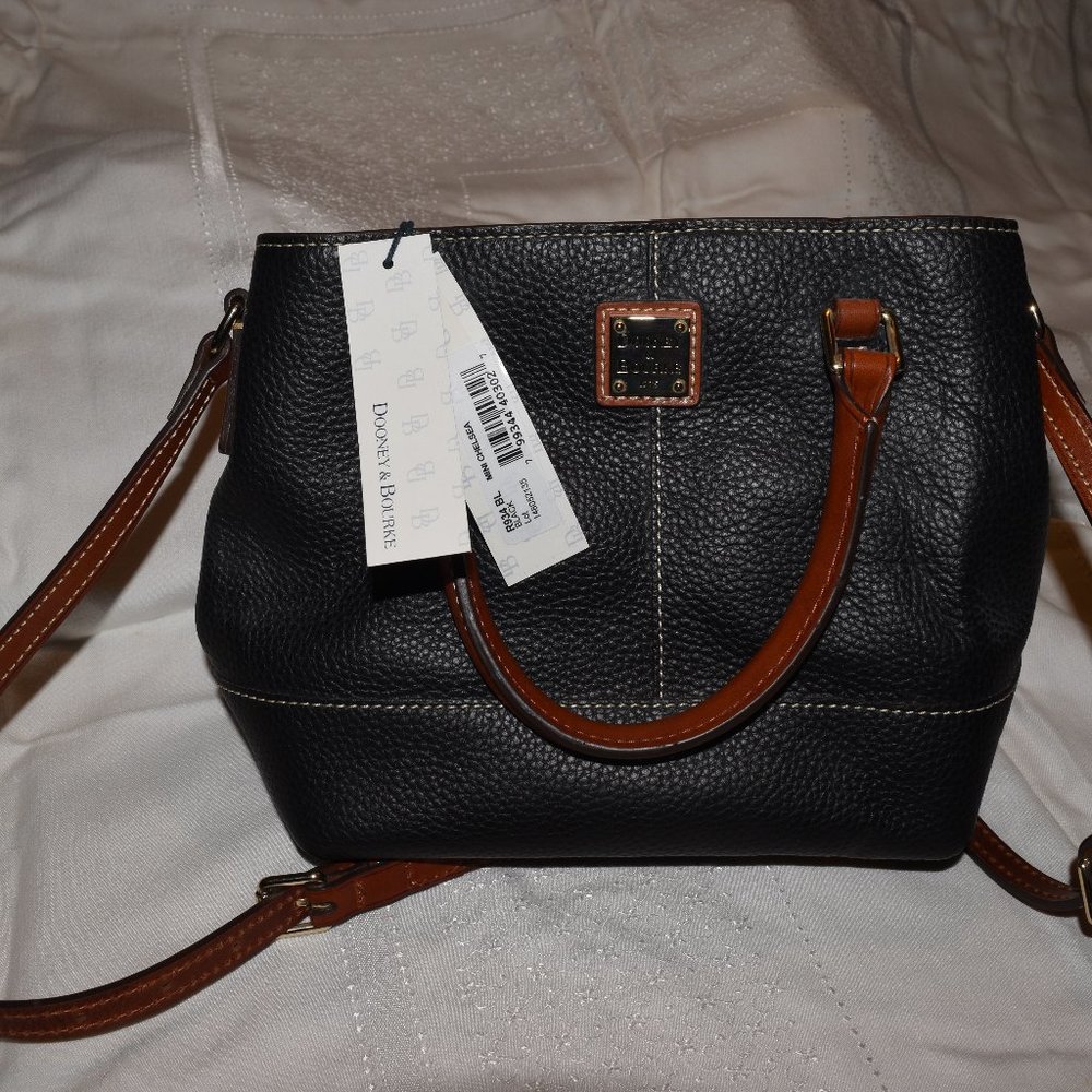 Dooney & Bourke Mini Chelsea R934 BL